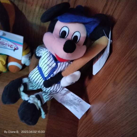 Retired 6-Mickey Sport Beanies NWT - Picture 4 of 12